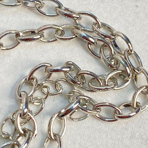 Silver Tone Princess Necklace Clear Tear Drop Rhinestones Varying Sizes - Picture 5 of 10